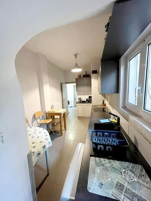 20' From The Airport,20' From The Center Of Athens Apartment Luaran gambar